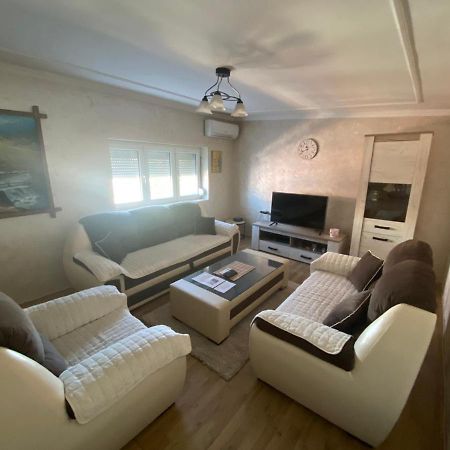 Appartement Apartman Nikšić Extérieur photo