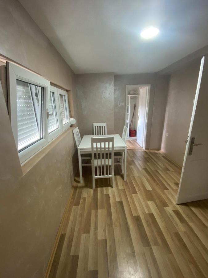 Appartement Apartman Nikšić Extérieur photo